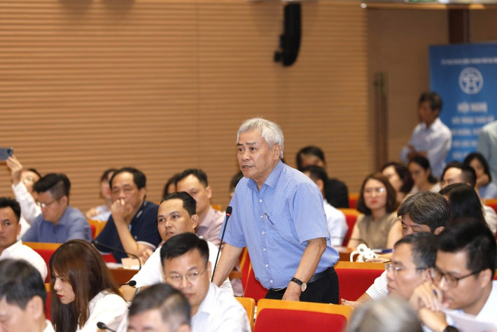 Đại diện doanh nghiệp nêu kiến nghị. Ảnh: T.N Hà Nội đối thoại, tháo gỡ khó khăn cho doanh nghiệp lĩnh vực văn hóa - xã hội -0