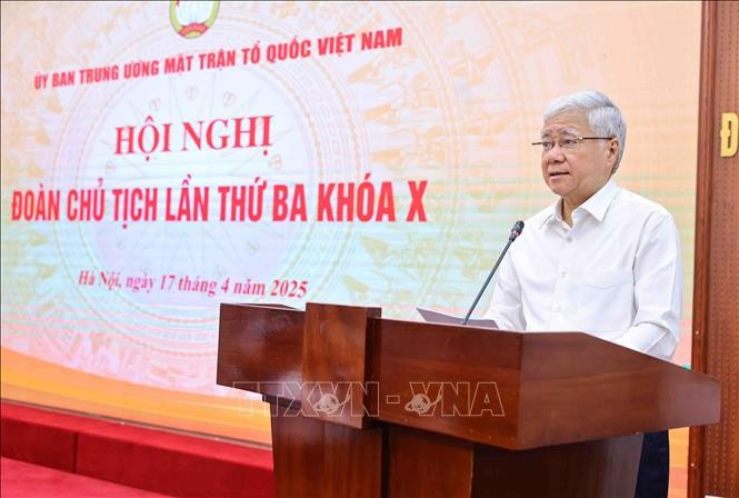 Mr. Do Van Chien, Politburo member, Secretary of the Party Central Committee, Secretary of the Party Committee of the Vietnam Fatherland Front, Central mass organizations, Chairman of the Vietnam Fatherland Front Central Committee, spoke. Photo: Minh Duc/VNA Ông Đỗ Văn Chiến, Ủy viên Bộ Chính trị, Bí thư Trung ương Đảng, Bí thư Đảng ủy MTTQ, các đoàn thể Trung ương, Chủ tịch Ủy ban Trung ương MTTQ Việt Nam phát biểu. Ảnh: Minh Đức/TTXVN