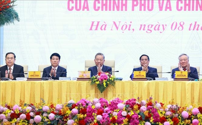 Tổng Bí thư Tô Lâm, Chủ tịch nước Lương Cường, Thủ tướng Phạm Minh Chính, Chủ tịch Quốc hội Trần Thanh Mẫn dự và chủ trì hội nghị. Ảnh: Dương Giang/TTXVN Tổng Bí thư Tô Lâm, Chủ tịch nước Lương Cường, Thủ tướng Phạm Minh Chính, Chủ tịch Quốc hội Trần Thanh Mẫn dự và chủ trì hội nghị. Ảnh: Dương Giang/TTXVN