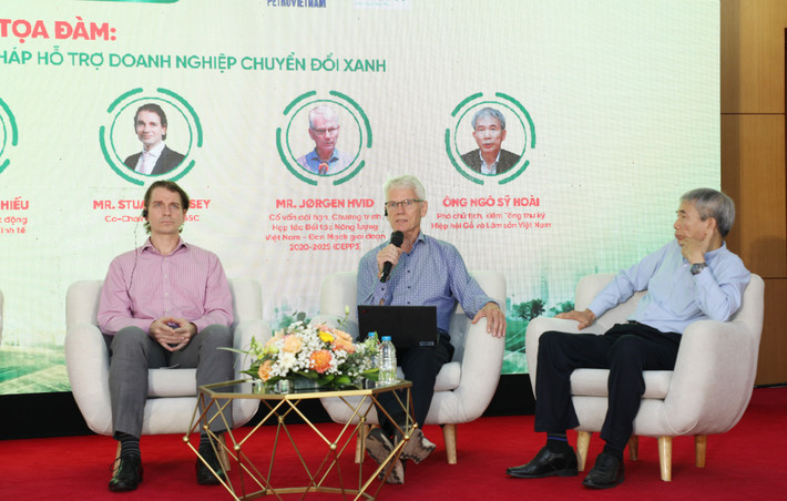 Các đại biểu tham dự Tọa đàm. Ảnh: Khánh Duy cac-dai-bieu-du-toa-dam-2.jpg