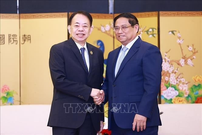 Thủ tướng Phạm Minh Chính tiếp ông Asakawa Masatsugu, Chủ tịch Ngân hàng Phát triển châu Á (ADB). Ảnh: Dương Giang/TTXVN Thủ tướng Phạm Minh Chính tiếp ông Asakawa Masatsugu, Chủ tịch Ngân hàng Phát triển châu Á (ADB). Ảnh: Dương Giang/TTXVN