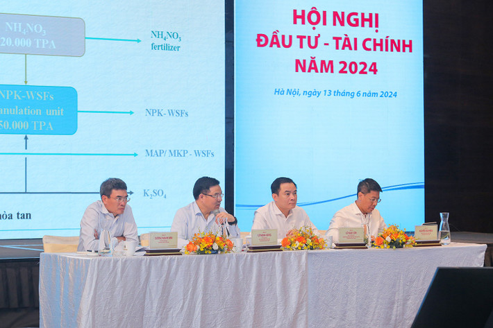Lãnh đạo Tập đoàn điều hành hội nghị công tác đầu tư, tài chính. Ảnh: Petrovietnam Lãnh đạo Tập đoàn điều hành hội nghị công tác đầu tư, tài chính. Ảnh: Petrovietnam