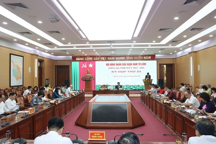 Quang cảnh kỳ họp nt3.jpg