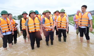 Thủ tướng gửi công điện yêu cầu: "Tuyệt đối không để ai bị đói, bị rét, không có nơi ở"