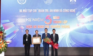 Viện An ninh phi truyền thống thuộc Trường Quản trị và Kinh doanh được tặng Bằng khen của Thủ tướng Chính phủ