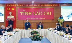 Thủ tướng Phạm Minh Chính làm việc với Ban Thường vụ Tỉnh ủy Lào Cai