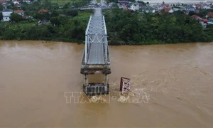 Phú Thọ phân luồng giao thông sau vụ sập cầu Phong Châu