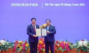 Thủ tướng Phạm Minh Chính nhận danh hiệu “Giáo sư danh dự" Đại học Thanh Hoa