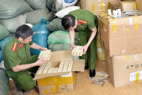 Số thuốc tân dược giả vừa bị giữ không vào được bệnh viện 205d3191401t66851l0.jpg