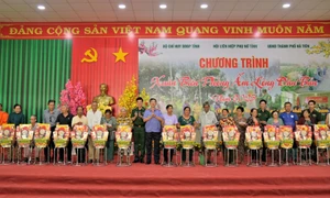 "Xuân Biên phòng" đến với bà con vùng biên giới, hải đảo Kiên Giang