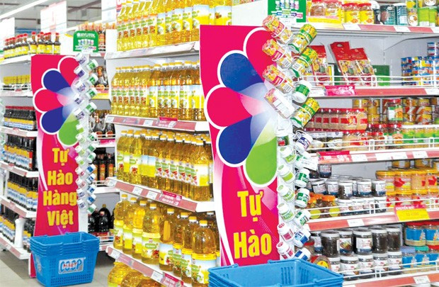 Đẩy mạnh thông tin, tuyên truyền rộng rãi về Cuộc vận động “Người Việt Nam ưu tiên dùng hàng Việt Nam”. Ảnh: S.T tu-hao-hang-viet.jpg