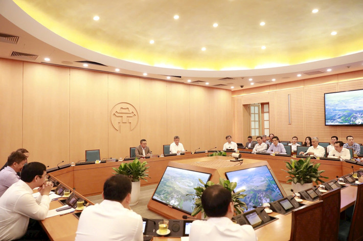 Toàn cảnh cuộc họp. Ảnh: M.H ubnd2.jpg