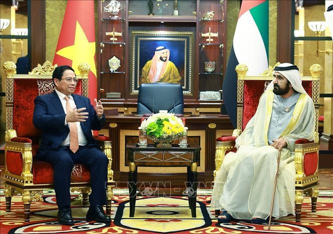 Thủ tướng Phạm Minh Chính hội đàm với Phó Tổng thống, Thủ tướng UAE Sheikh Mohammed bin Rashid Al Maktoum. Ảnh: Dương Giang/TTXVN