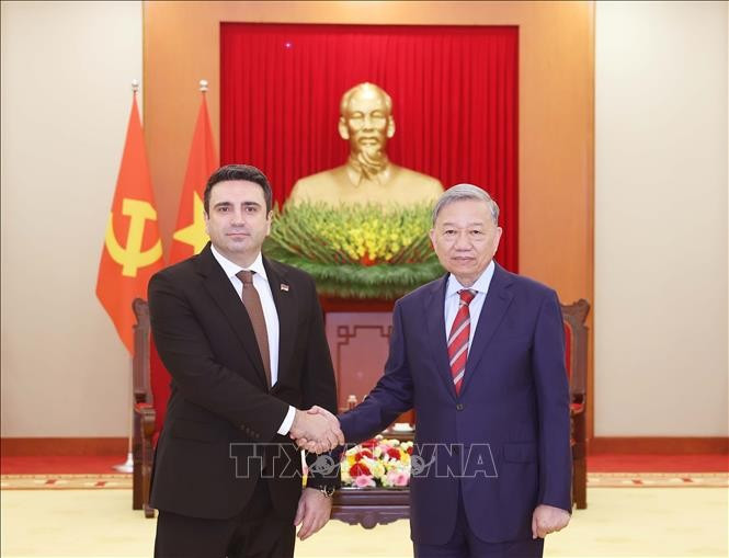 Tổng Bí thư Tô Lâm tiếp Chủ tịch Quốc hội Armenia Alen Simonyan. Ảnh: Thống Nhất/TTXVN Tổng Bí thư Tô Lâm tiếp Chủ tịch Quốc hội Armenia Alen Simonyan. Ảnh: Thống Nhất/TTXVN