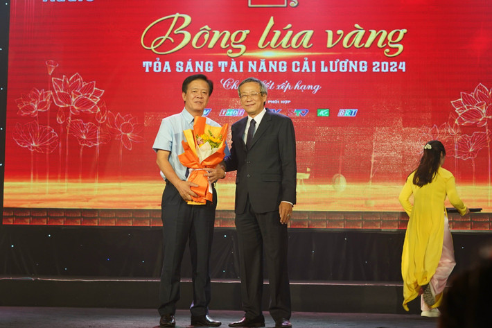 Bình Điền - Son sắt 31 năm đồng hành cùng VOH, chung lòng gìn giữ nghệ thuật dân tộc. Ảnh: PV img-5867.jpg