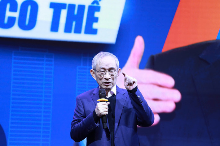 マリー・キュリー学校理事会会長、グエン・スアン・カン先生(ハノイ) z6454896868337-c20b359b3a427634fa864c4b7aaa0fad.jpg