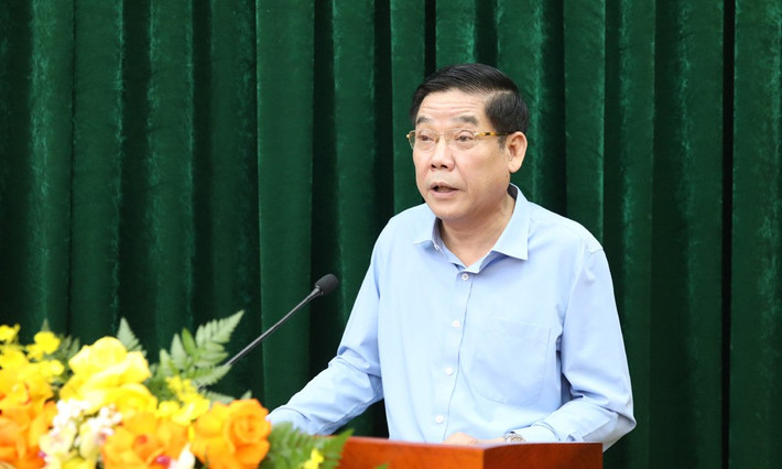 Đồng chí Nguyễn Văn Gấu phát biểu tại hội nghị. Đồng chí Nguyễn Văn Gấu phát biểu tại hội nghị.