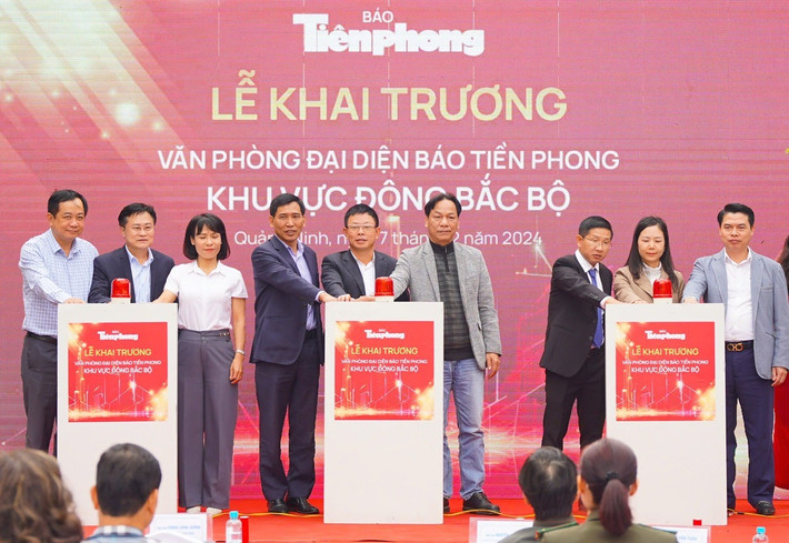 Báo Tiền Phong khai trương Văn phòng đại diện khu vực Đông Bắc Bộ ảnh 2 z6106943782959-f8bb2d6ef2cfa678bb08b76fb0c62cb8.jpg
