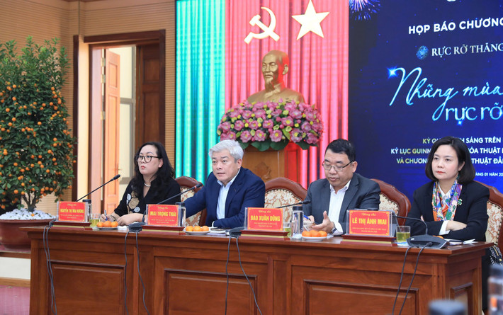 Đại diện thành phố Hà Nội tại buổi họp báo giới thiệu chương trình nghệ thuật “Rực rỡ Thăng Long 2025”. hn-3.jpg