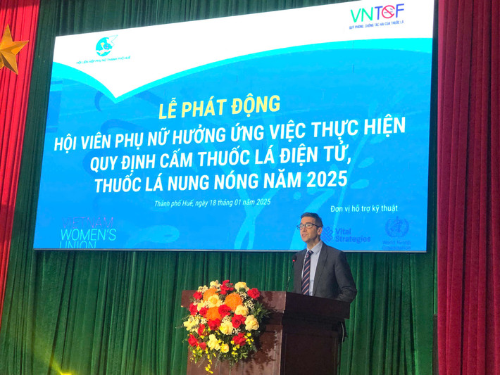 Tiến sĩ Shane Francis Fairlie, Phụ trách truyền thông của tổ chức Y tế Thế giới tại Việt Nam. Ảnh: A.V img-8822.jpg