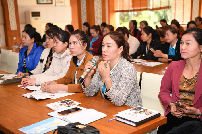 Chương trình tập huấn từ dự án Home for Life nâng cao kiến thức tài chính cho phụ nữ tại thị xã Mường Lay, tỉnh Điện Biên. Ảnh: IT hc-2.jpg