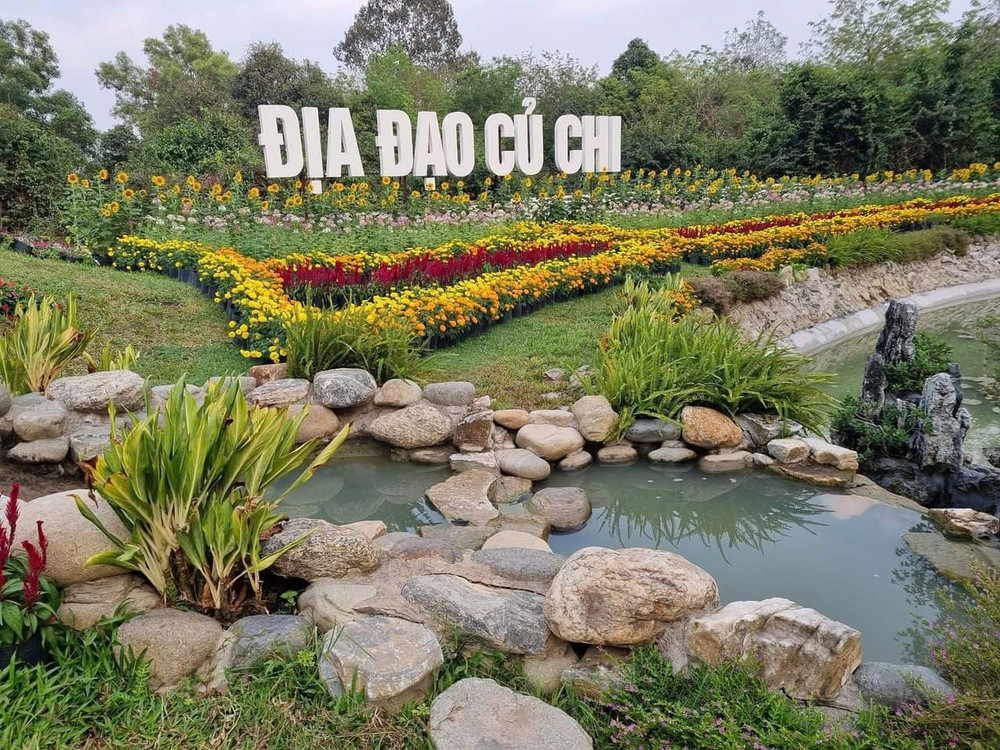 Địa đạo Củ Chi là một công trình quân sự ngầm độc đáo và nổi tiếng trên toàn thế giới z6513356017308-12e0d2bbdd947eef9d45fa5af8c5b17c.jpg