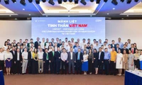 Lãnh đạo Liên hiệp hợp tác xã liên minh kinh tế miền Nam thăm quan Nhà máy sản xuất ô tô điện Vinfast Hải Phòng